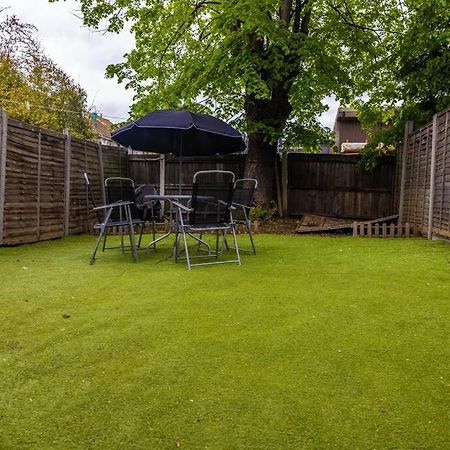 3 Bedrooms House-Sofabed-Parking-Bbqstove-Garden London Eksteriør bilde