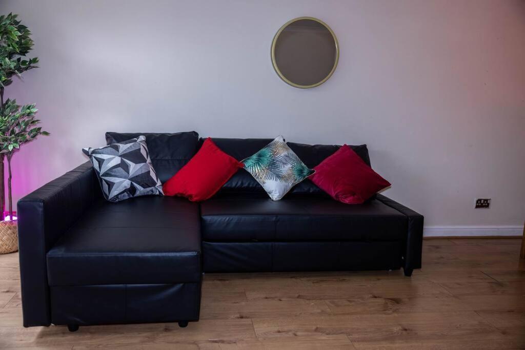 3 Bedrooms House-Sofabed-Parking-Bbqstove-Garden London Eksteriør bilde