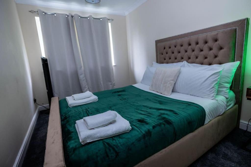3 Bedrooms House-Sofabed-Parking-Bbqstove-Garden London Eksteriør bilde