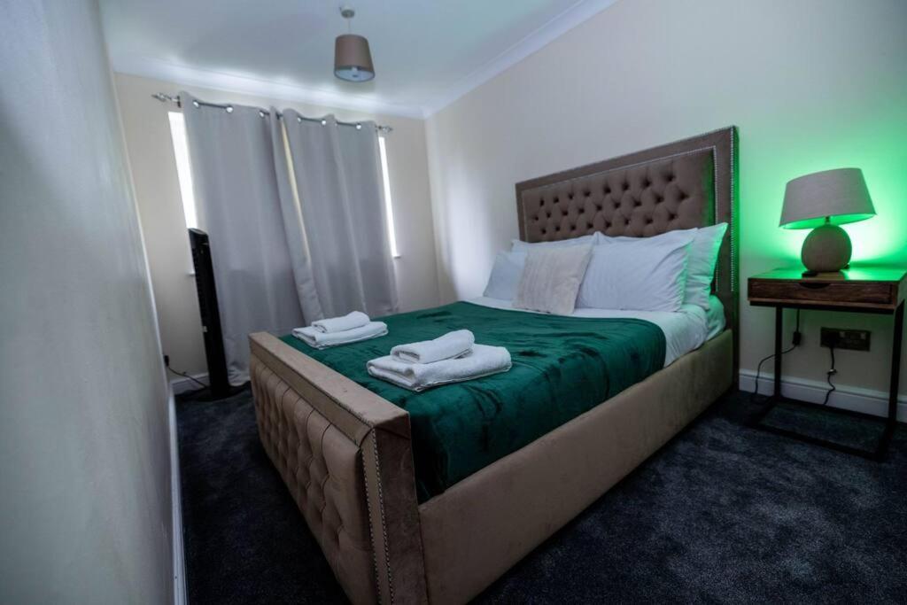 3 Bedrooms House-Sofabed-Parking-Bbqstove-Garden London Eksteriør bilde