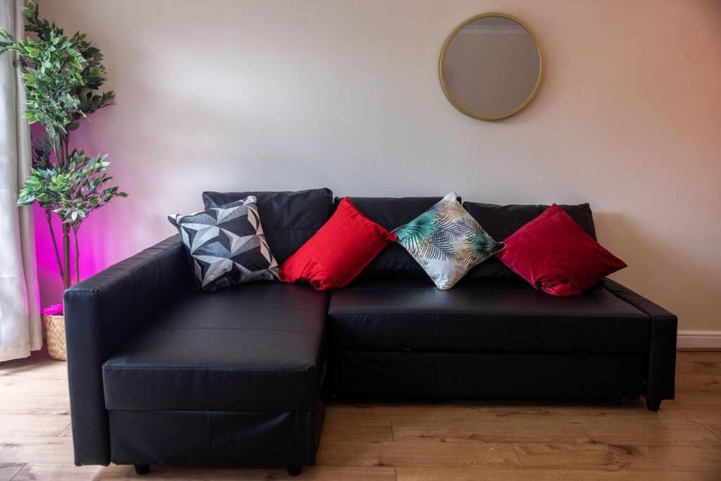 3 Bedrooms House-Sofabed-Parking-Bbqstove-Garden London Eksteriør bilde
